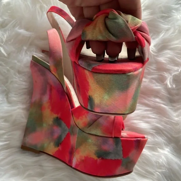 Alice and Olivia Wedges - Picture 10 of 11